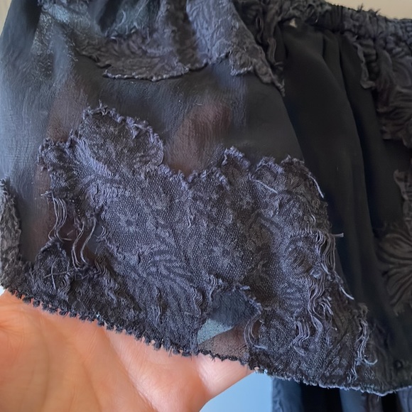 Aritzia Wilfred off the shoulder top, XS - Picture 3 of 7